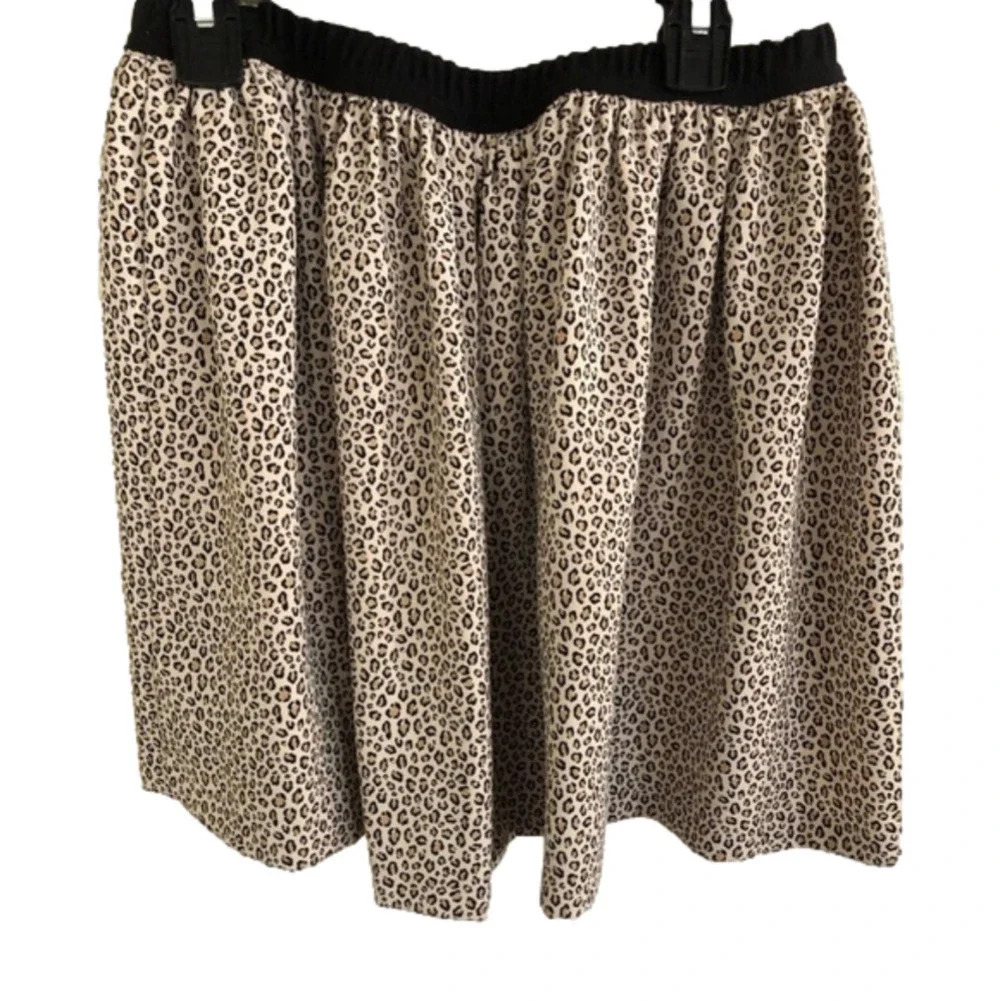 Gymboree 𝅺leopard print skirt